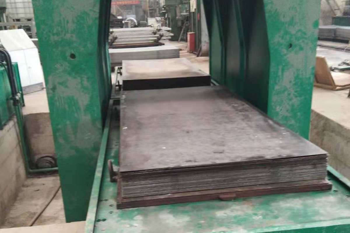 7000噸建材闆壓力機 7000噸建材闆壓力機